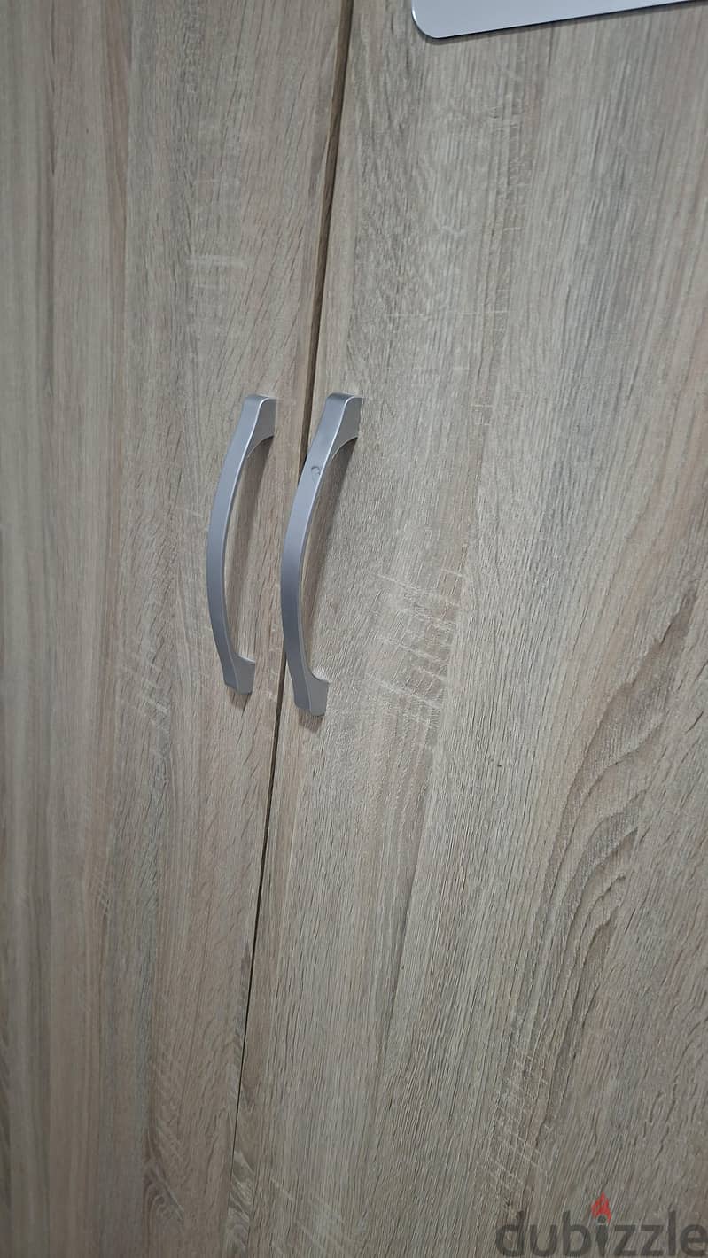 cupboard new very good condition 5