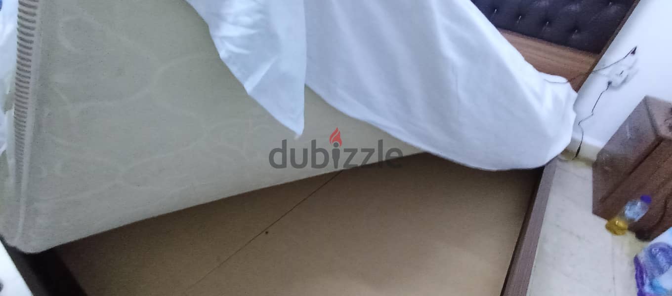 King Size Bed 2