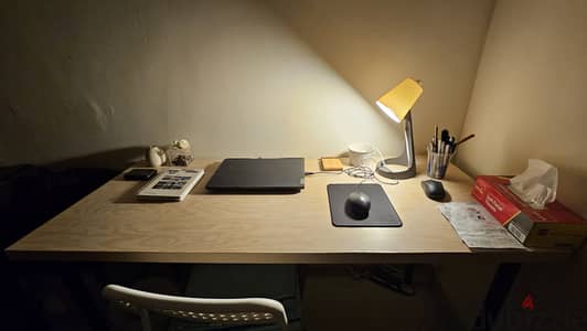 Ikea Study Table (Mittcirkel)