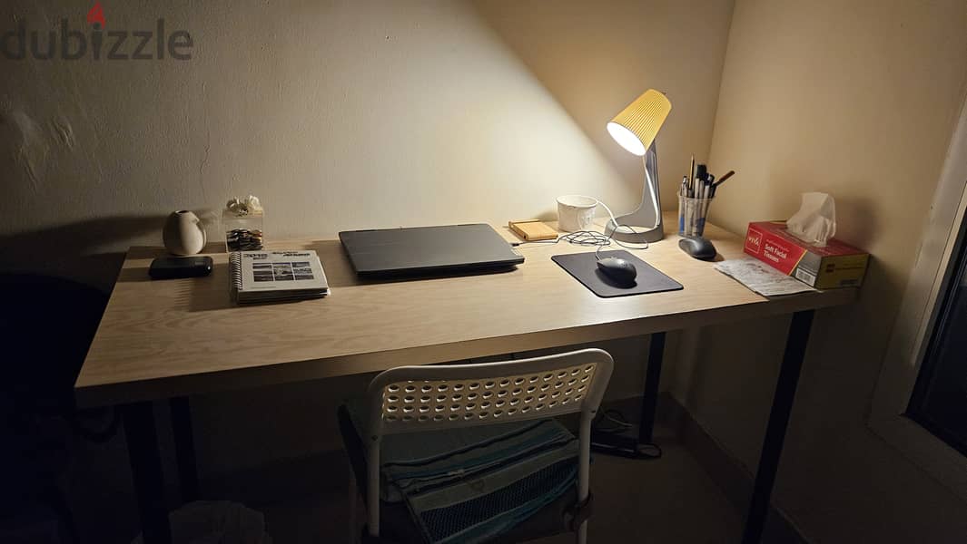 Ikea Study Table (Mittcirkel) 1