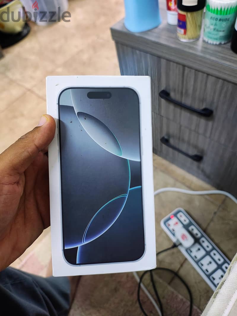 Apple - iPhone 16 Pro Max 2