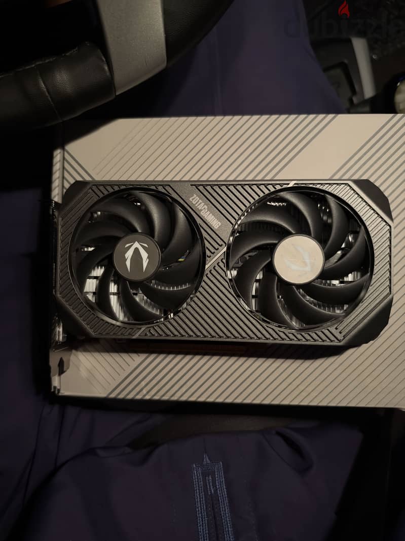 RTX 5060 8gb from ZOTAC almost brand new condition 1