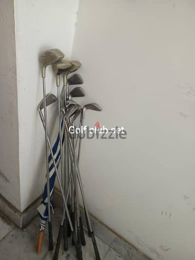 Golf club set available