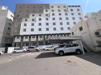 1 BR Cozy Apartment in Al Khuwair – Gas Included