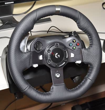 Logitech G920 Racing Wheel and Brake Pedals Xbox & PC