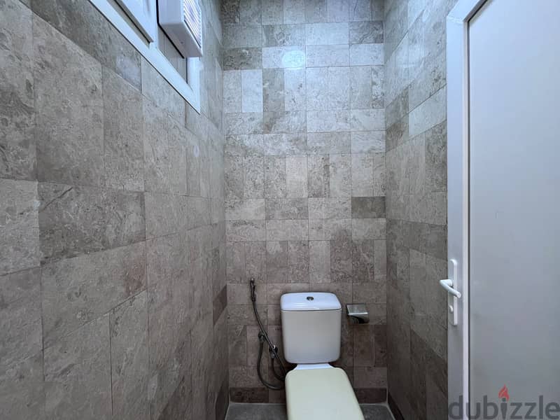 6 BR Well Designed Spacious Villa in Ghubra 5