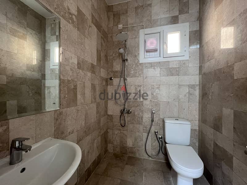6 BR Well Designed Spacious Villa in Ghubra 6