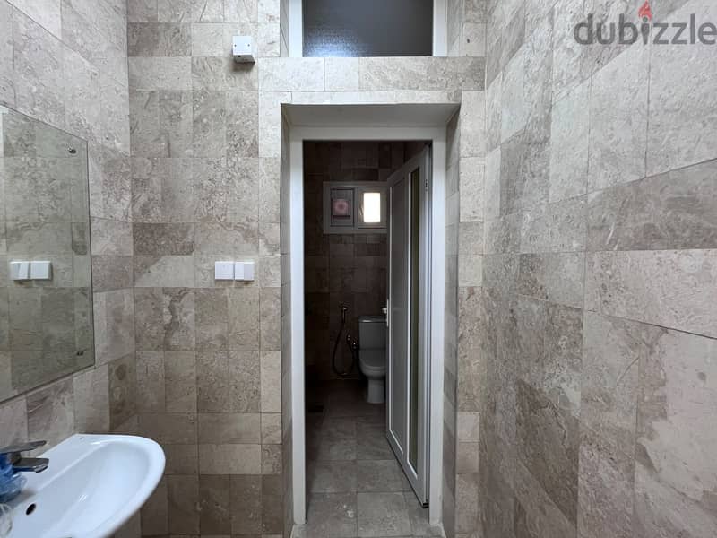 6 BR Well Designed Spacious Villa in Ghubra 7