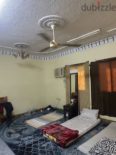 Bed space available for rent argent
