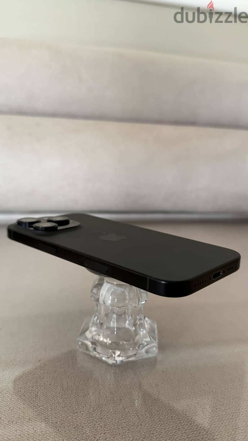 iPhone 16 pro / 512GB ايفون 3