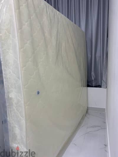 Spring Bonnel king size180*200 Brand new Mattress Urgent sale
