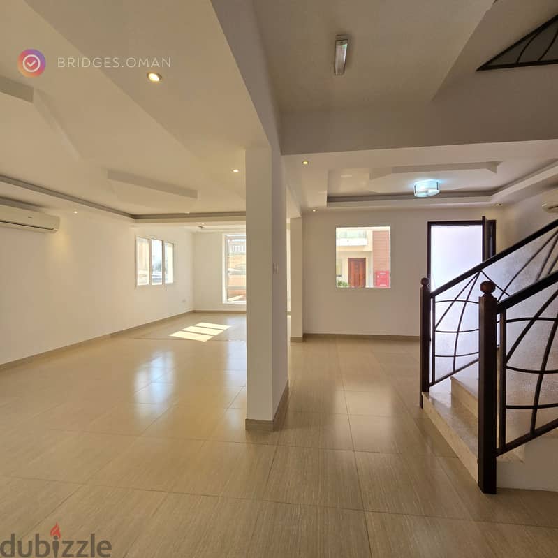 Luxury 5+1 BR Compound Villa for Rent in Azaiba 8