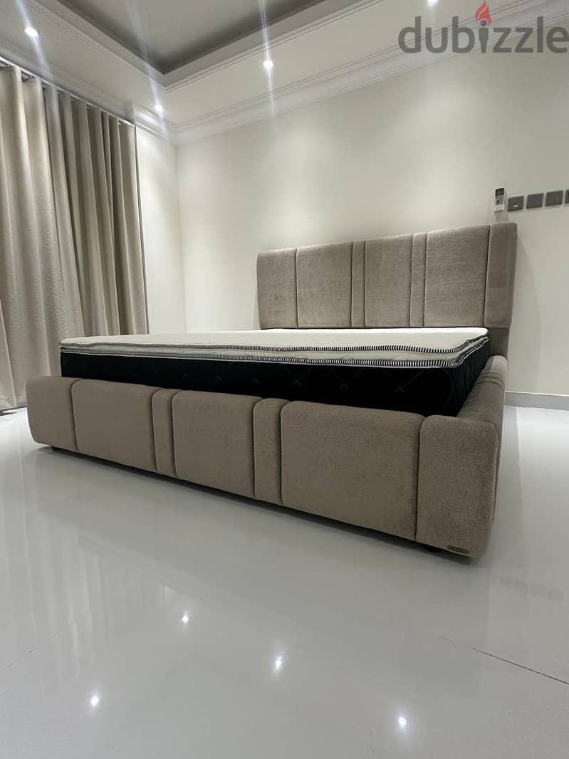 Modern Luxury Beds – Custom Made in Muscat Oman & Sky Bed 12