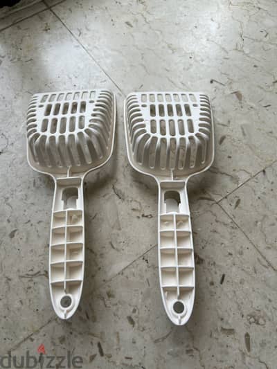 Food bowl and 2 litter scoop