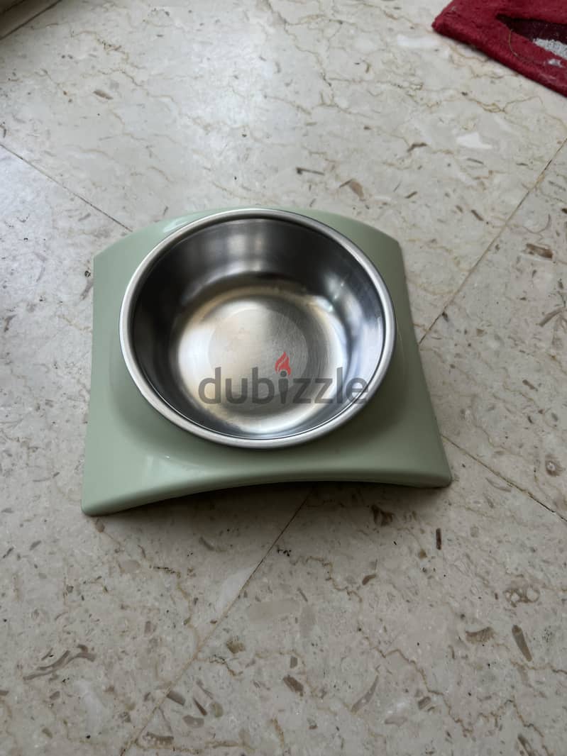 Food bowl and 2 litter scoop 3
