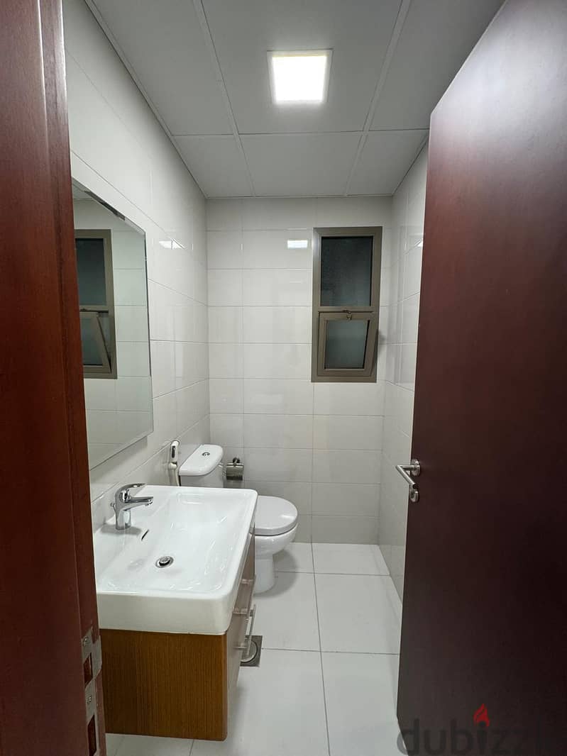 3 BHK apartment for rent in Qurm 6