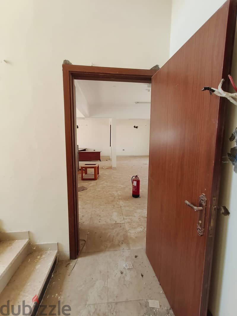 2 Buildings and 3 shops for rent 15