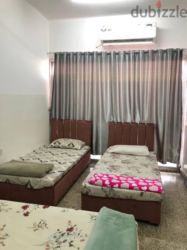 BED SPACE AVAILABLE FOR RENT ONLY FOR LADIES 5