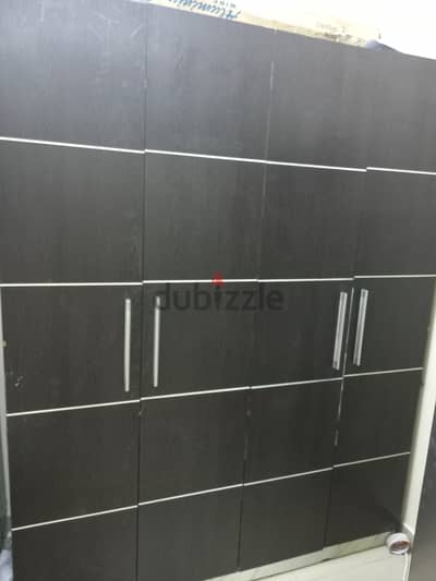 4 DOOR CUPBOARD FOR SALE IN GOOD CONDITION