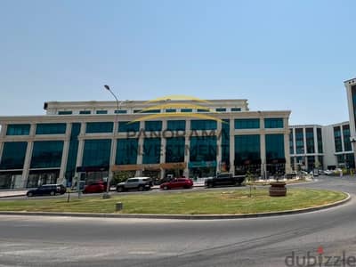مكتب للايجار 66 م في شاطئ القرم مساحه مفتوحه/Office for rent, 66 sq meters, in Qurm Beach,open