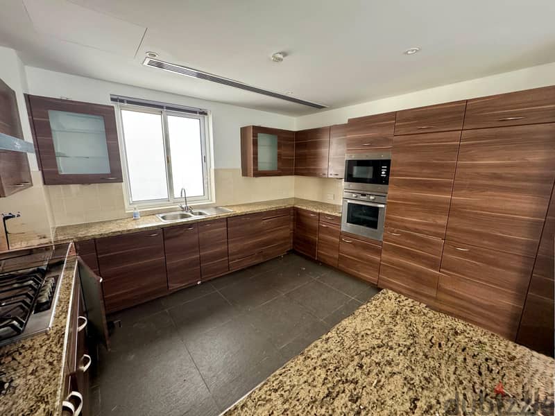 4+1 BHK villa for rent in Al Mouj 2
