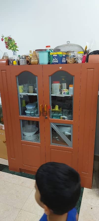 Wooden Glass-Door Showcase / Kitchen Cabinet