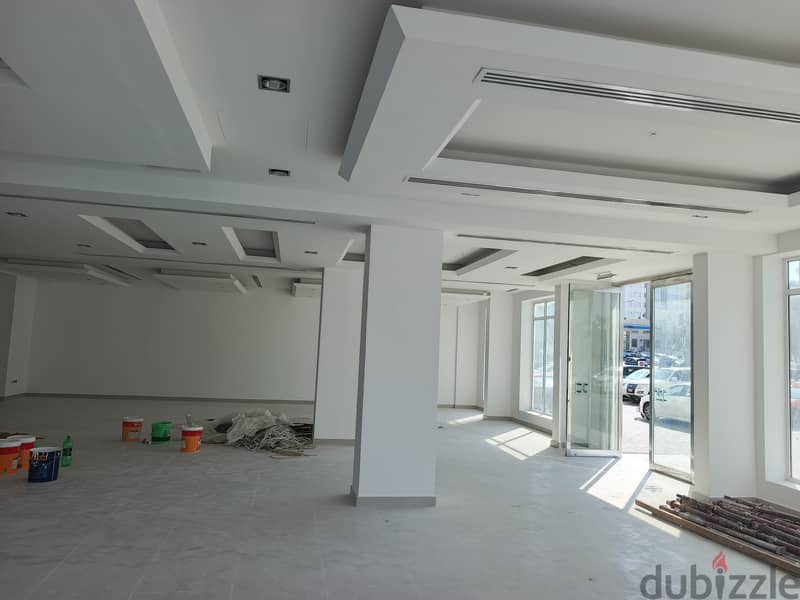 showroom in al khuwair main road 340sqm 2