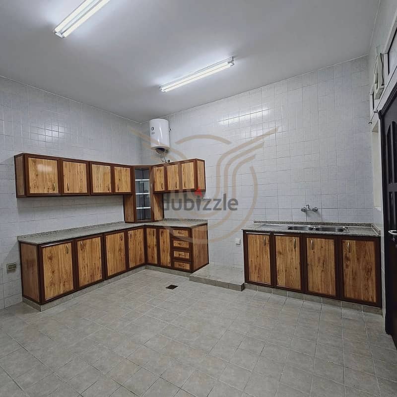 AZAIBA NEAR 18 NOV STREET | BEAUTIFUL 4+1 VILLA AVAILABLE FOR RENT 2