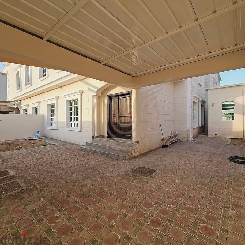 AZAIBA NEAR 18 NOV STREET | BEAUTIFUL 4+1 VILLA AVAILABLE FOR RENT 4