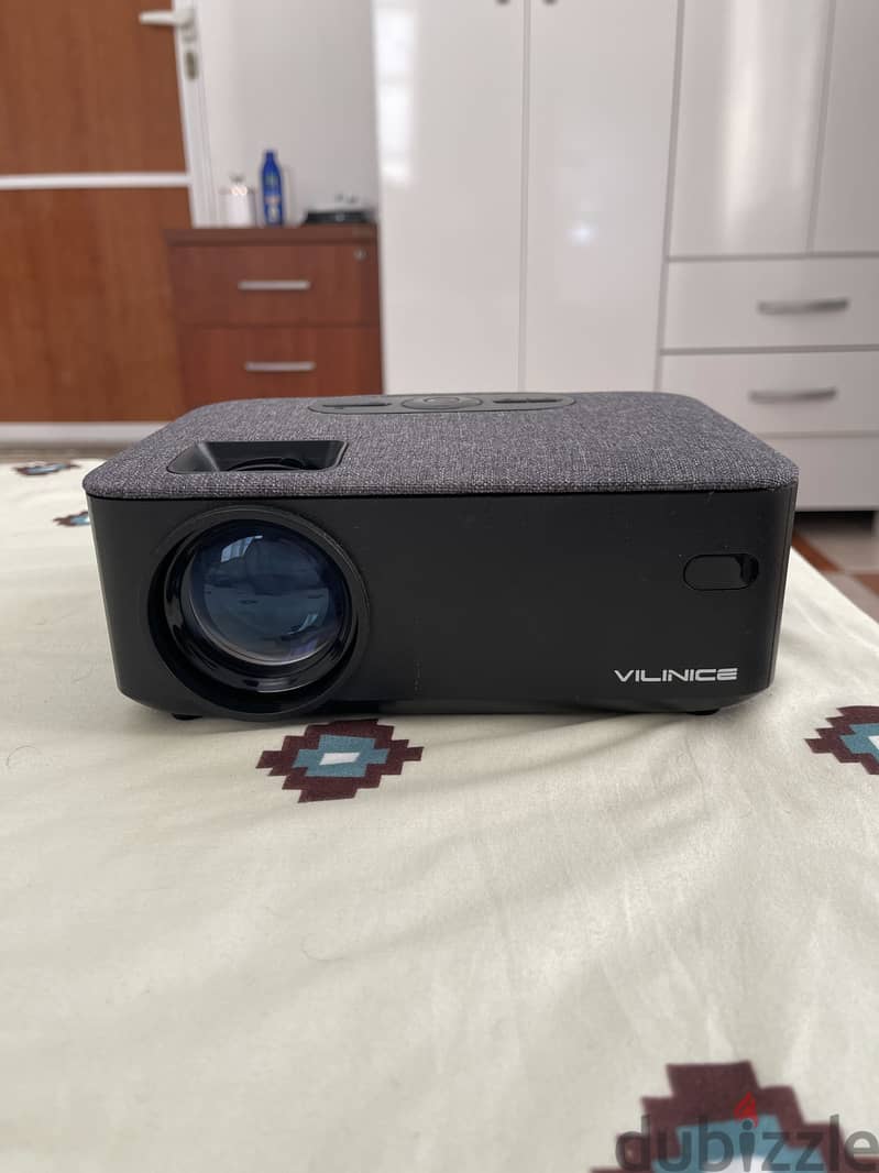 Vilinice 4K Projector 1