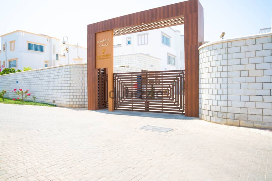 RSV9127-Premium 4-Bedroom Furnished Compound Villa 3