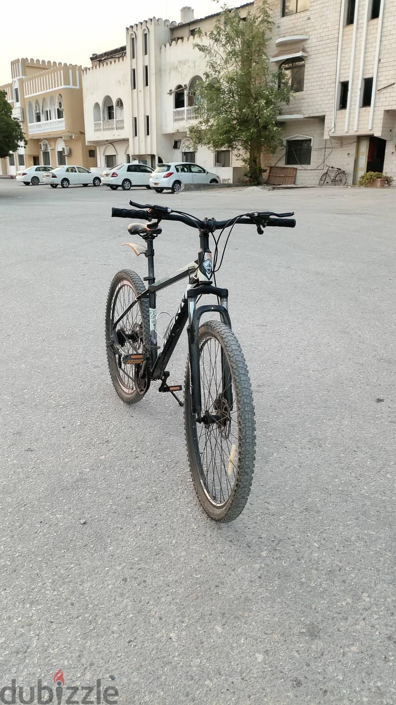 GIERN BRAND NEW CYCLE only used 1month 29 size 1