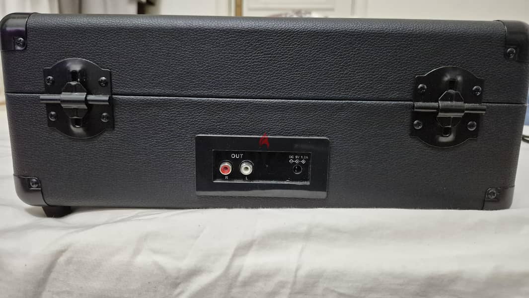 Victrola Journey Glow Suitcase Vinyl Record Player 2