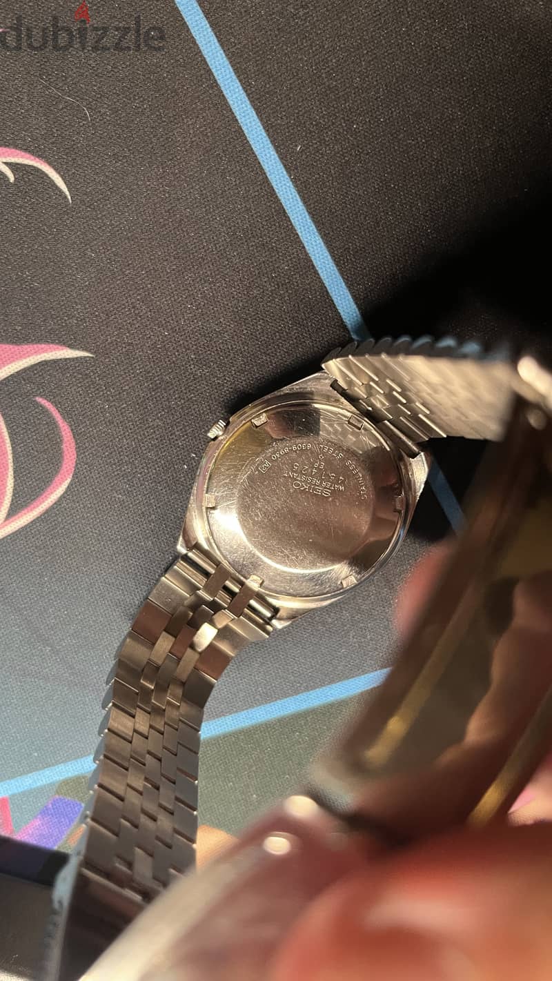 Vintage Seiko 5 Automatic (Champagne Dial) 3