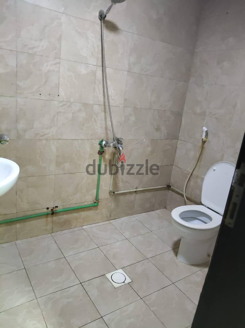 Room for Rent in Mawaleh South 1