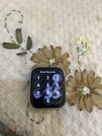 Apple watch SE( GPS+ cellular 2022) in very good condition