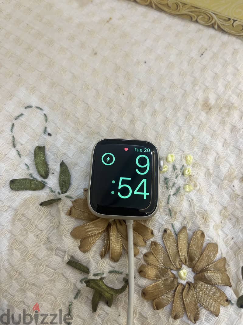Apple watch SE( GPS+ cellular 2022) in very good condition 3
