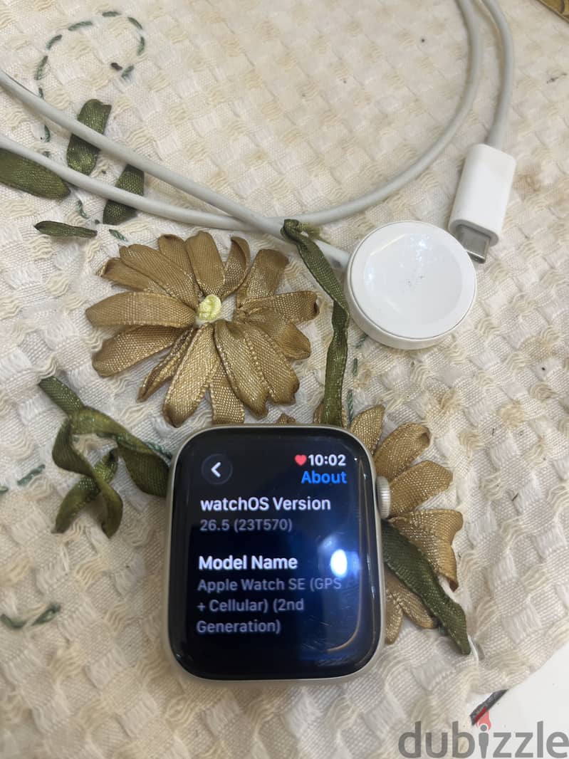 Apple watch SE( GPS+ cellular 2022) in very good condition 5