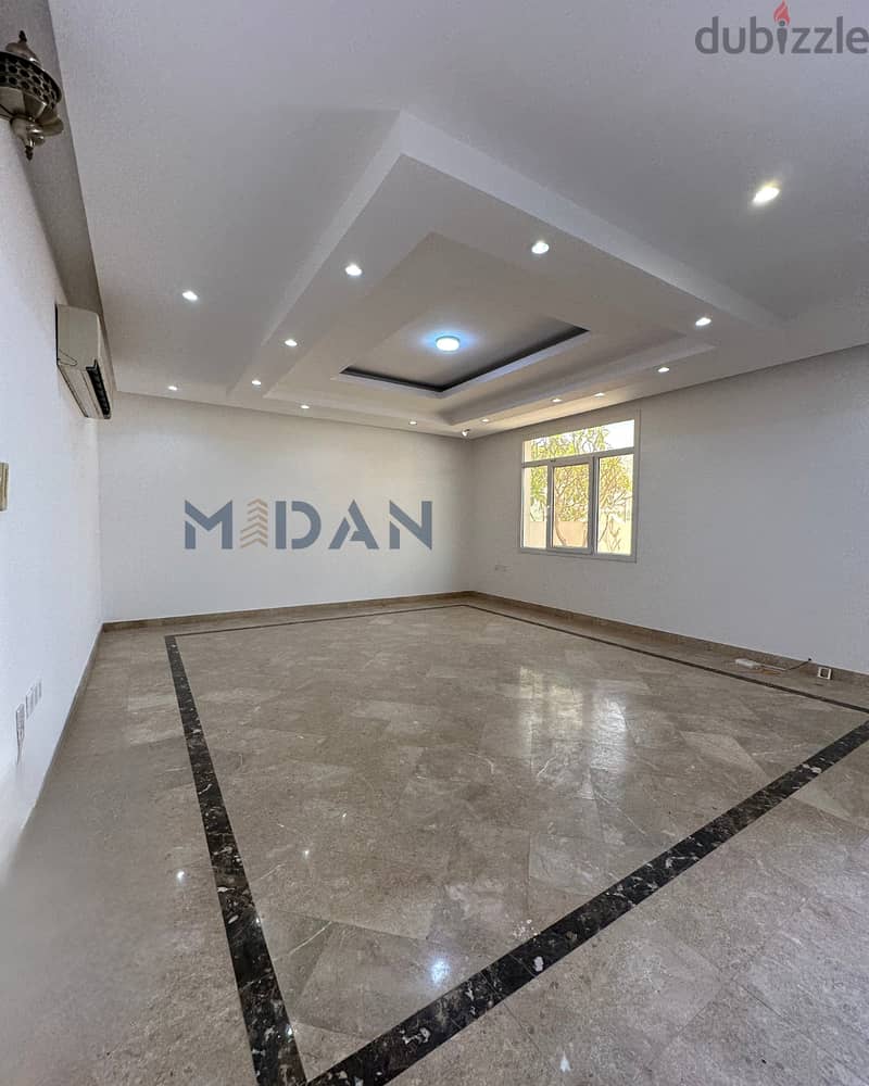 Luxury 5 BR Villa for Rent in Bousher 2