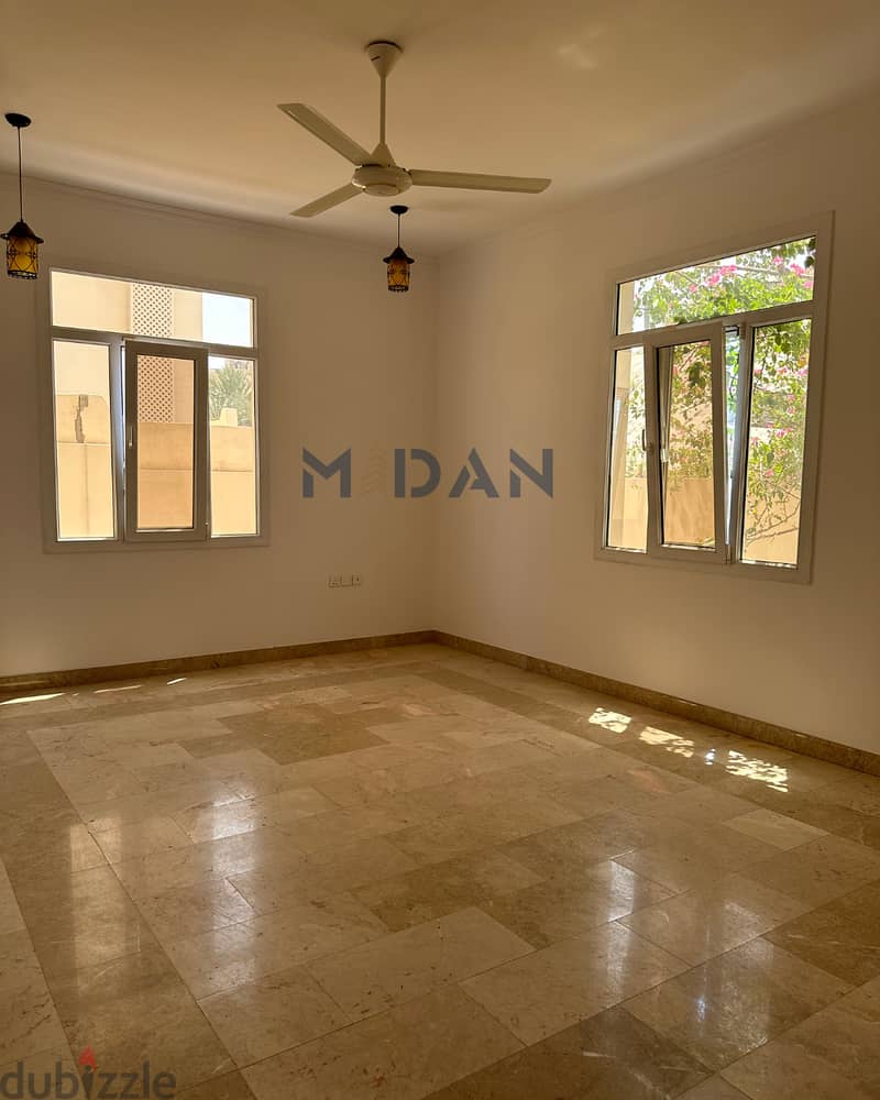 Luxury 5 BR Villa for Rent in Bousher 3