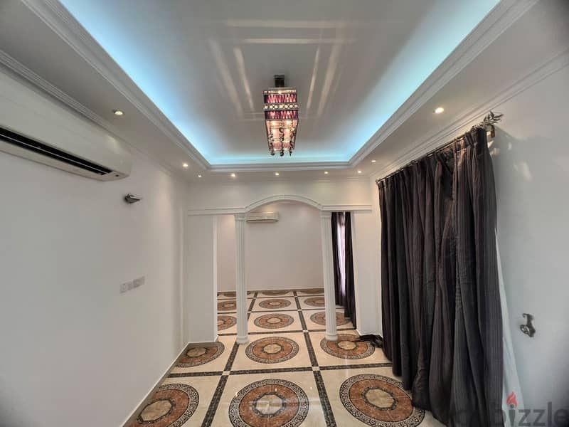 5BHK Villa for Rent in Ruwi | UMV49 4