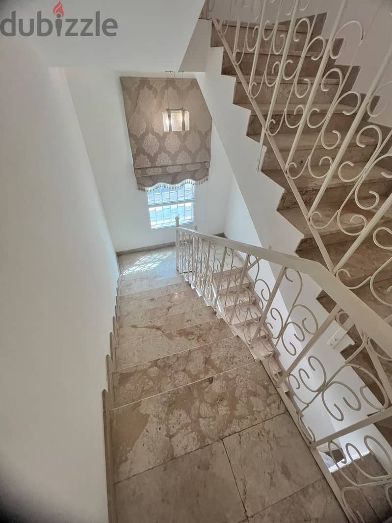 5BHK Villa for Rent in Ruwi | UMV49 7