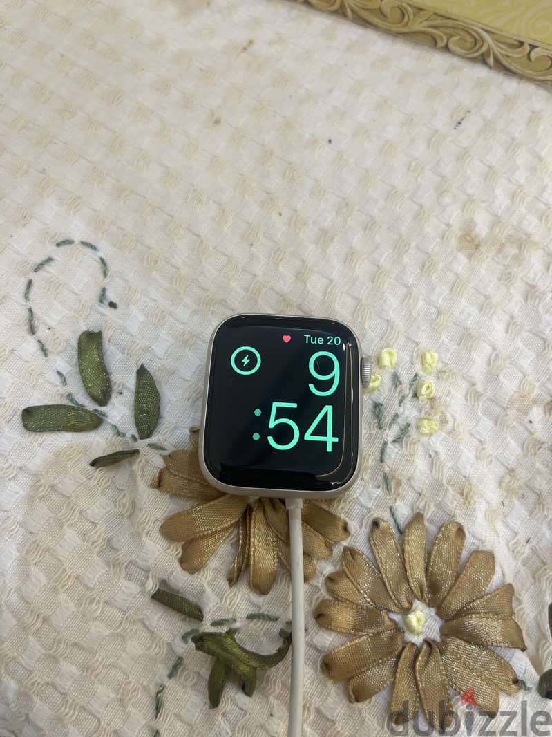 Apple watch SE2( GPS+ cellular 2022) in very good condition 2