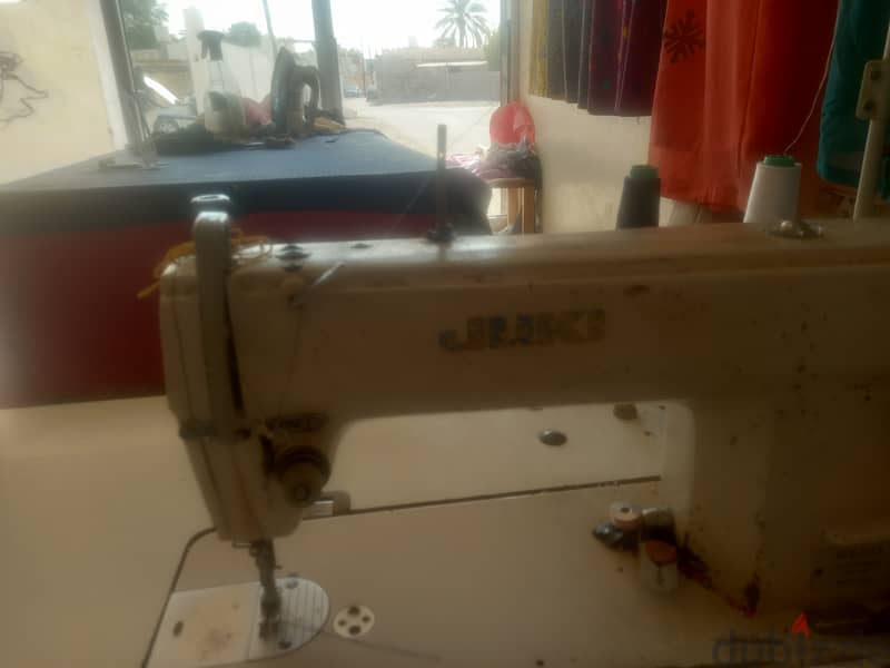 SEWING MACHINE FOR IMMEDIATE SALE 2