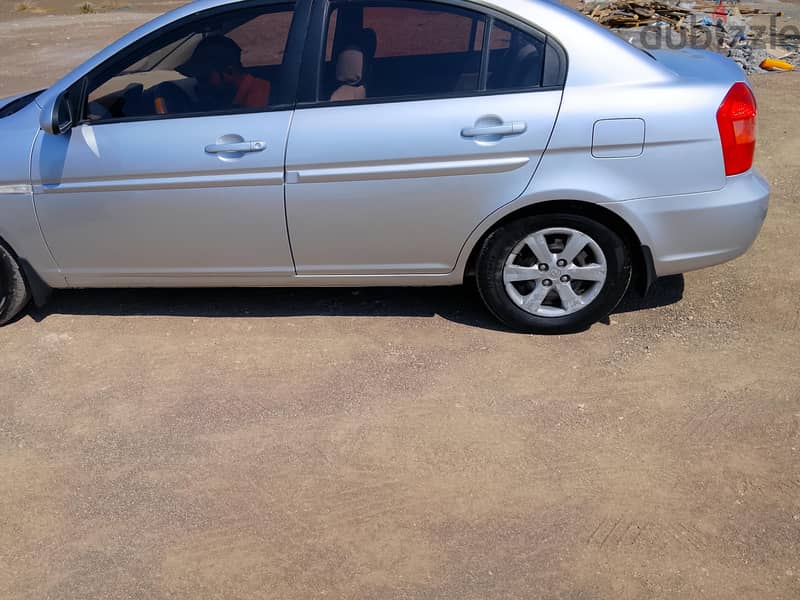 Hyundai accent 2009 5