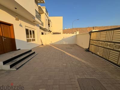 Spacious 6+1 Bedroom Villa for Rent in Bousher  PPV376