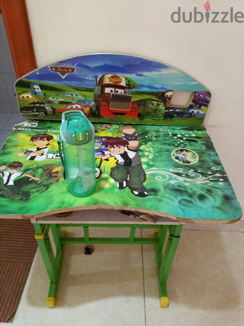 study table good condition 1