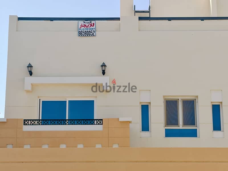 Villa located in sur al hadid  seeb just a 5 minute walk from corniche 7