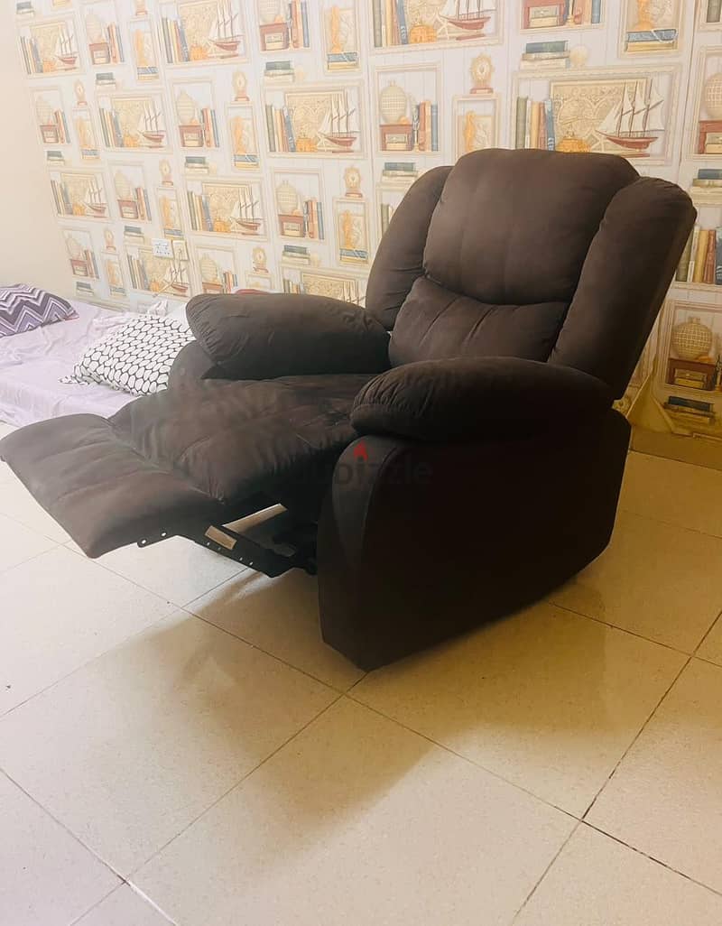 Recliner sofa for sale in 1