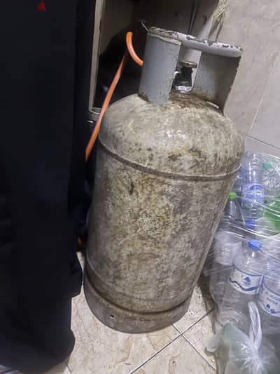 Gas cylinder